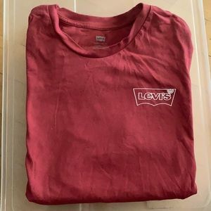 Levi’s t-shirt